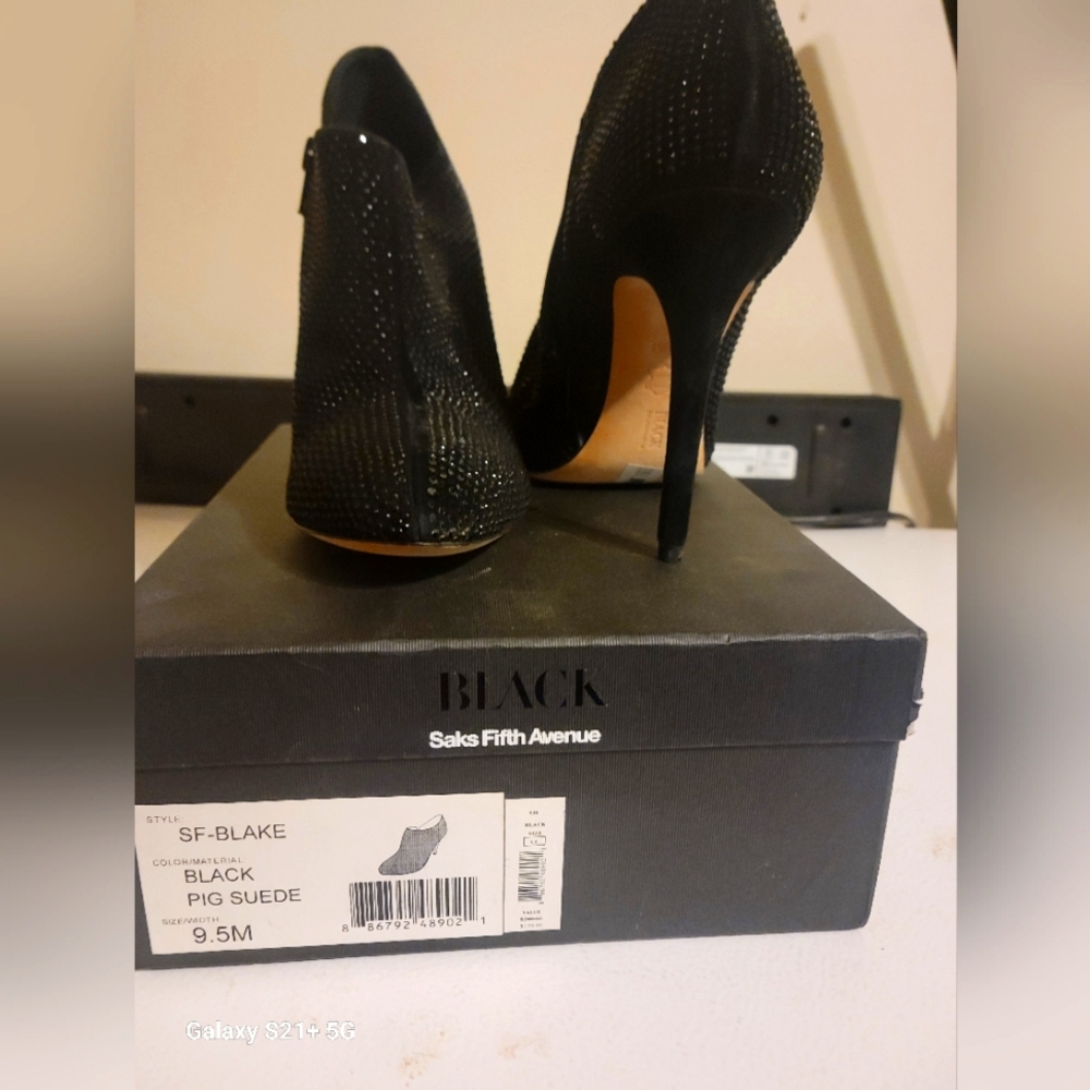 Saks Fifth Avenue SF-BLAKE Bootie heel